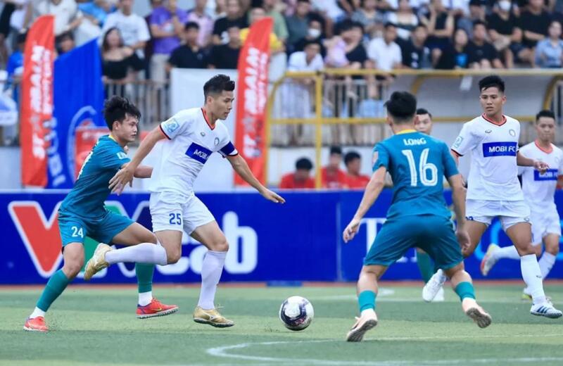 Bóng đá không chuyên trong quá khứ