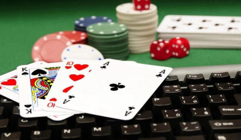 Quyết định có nên rút bài xì dách đổi thưởng không?